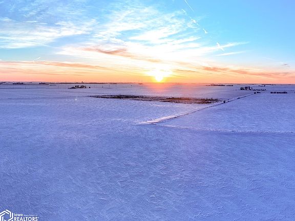 4th image of 320th St