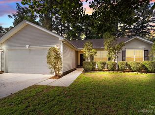 1926 Summit Ridge Ln, Kannapolis, NC 28083