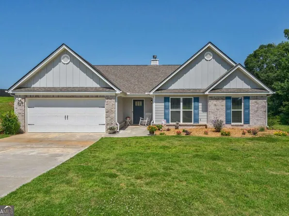 327 Skyview Dr, Winterville, GA 30683