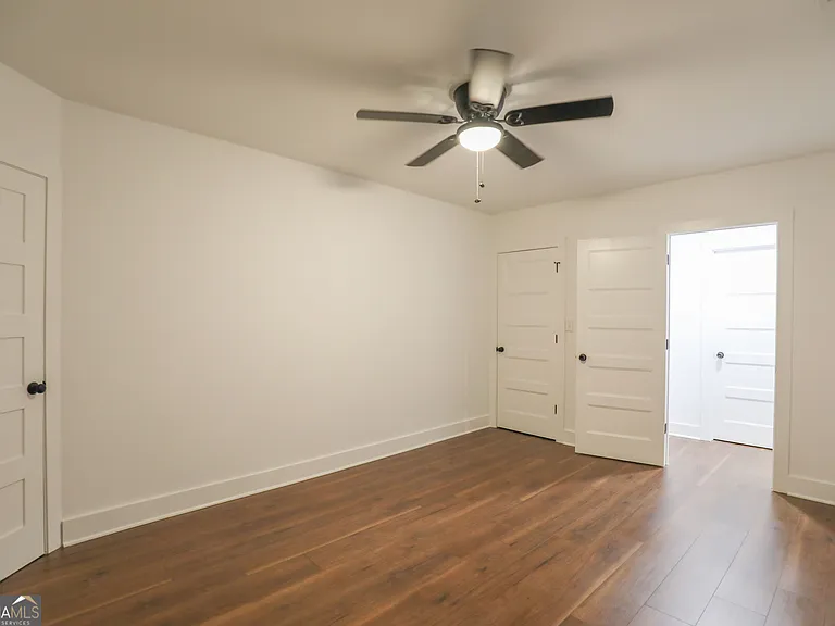212 Southland Dr — Photo 3