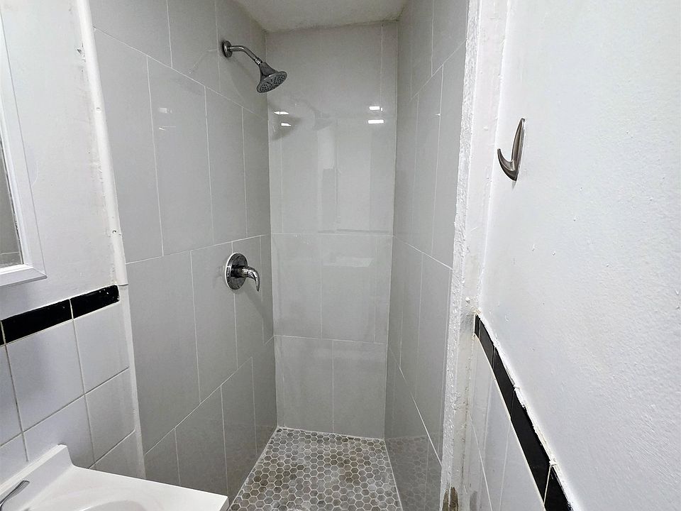1st image of 475 Westside Ave #1S