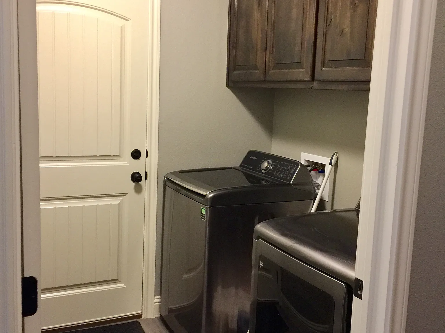 3 bed, 1500 sqft, $2,000 — Photo 2