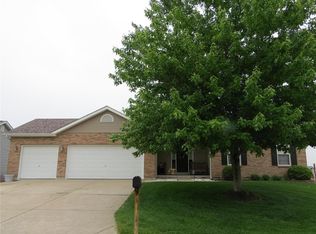 260 Hunters Chase St, Winfield, MO 63389