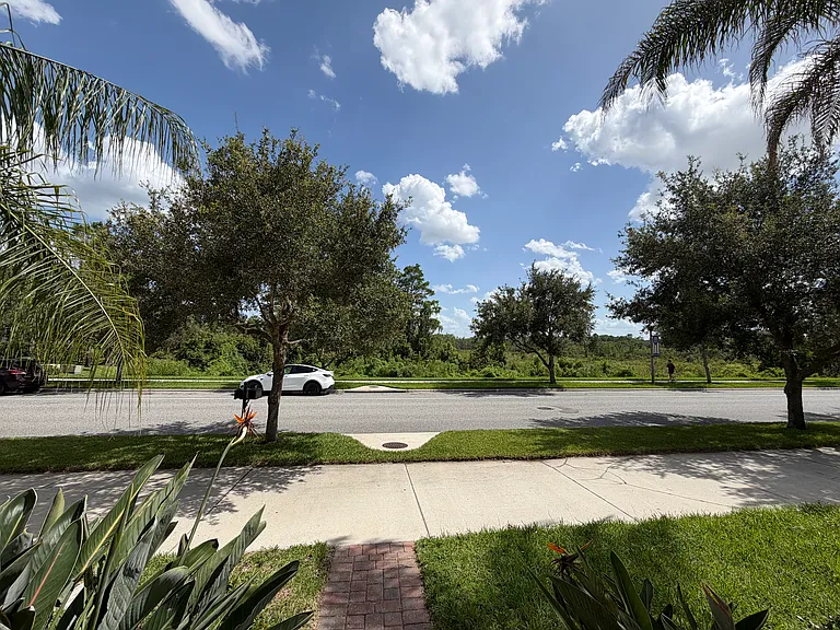 15171 Bridgewater Crossings Blvd — Photo 5