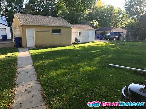 2nd image of 1836 Arlington Ave E