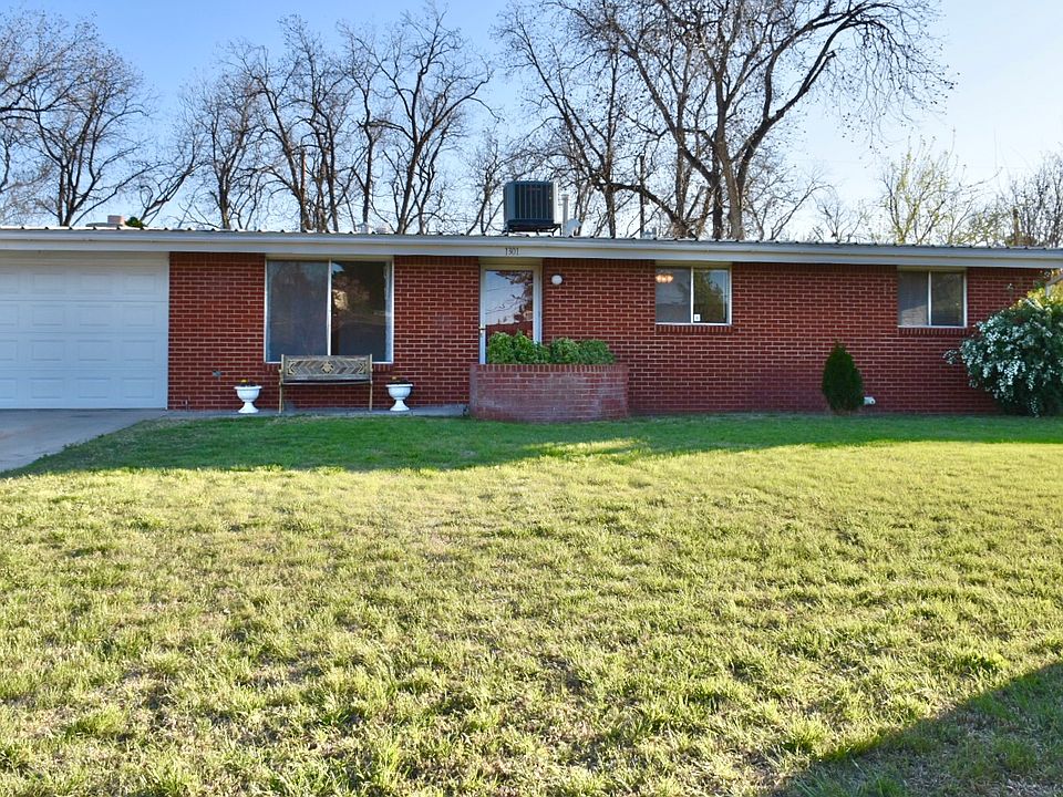 1st image of 1301 Bryan Cir