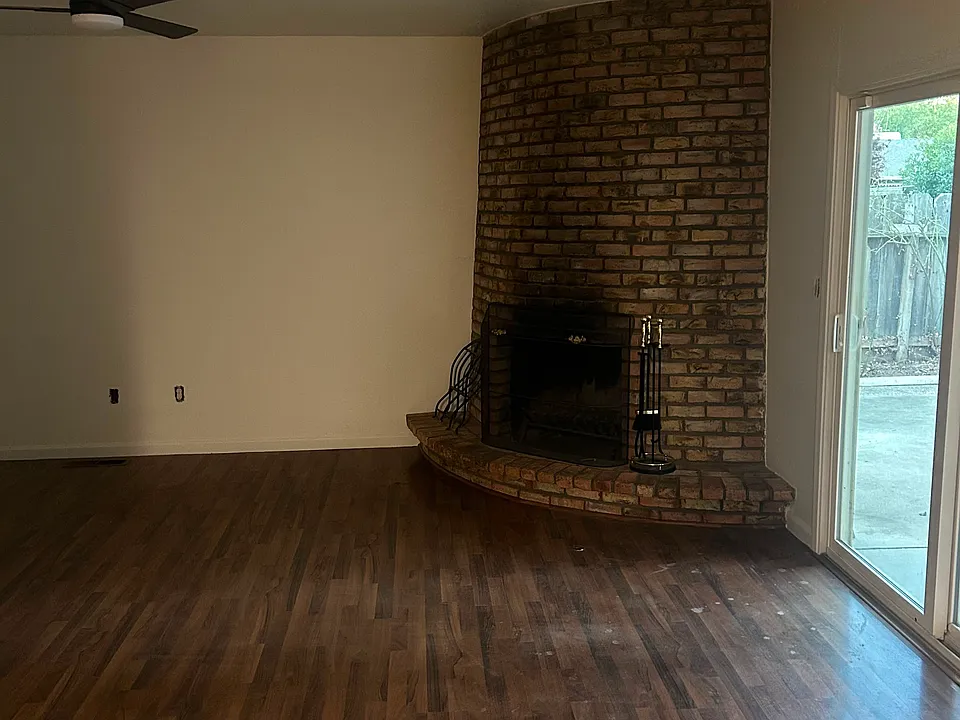 3141 Lisa Dr