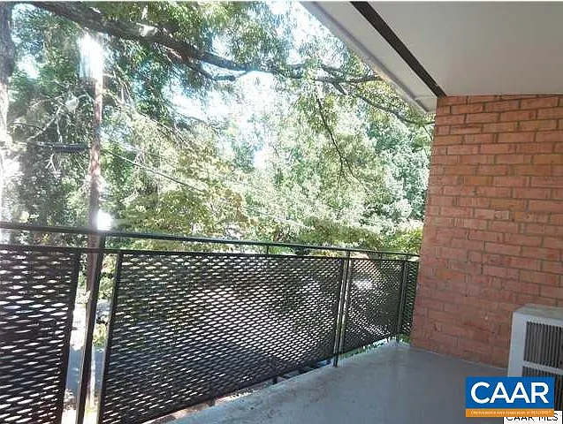 1800 Jefferson Park Ave #47 — Photo 3