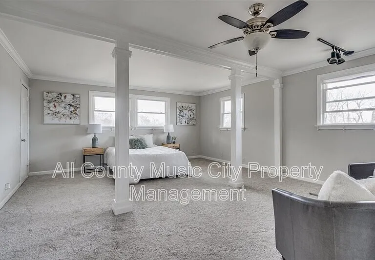 209 Rhine Dr — Photo 9