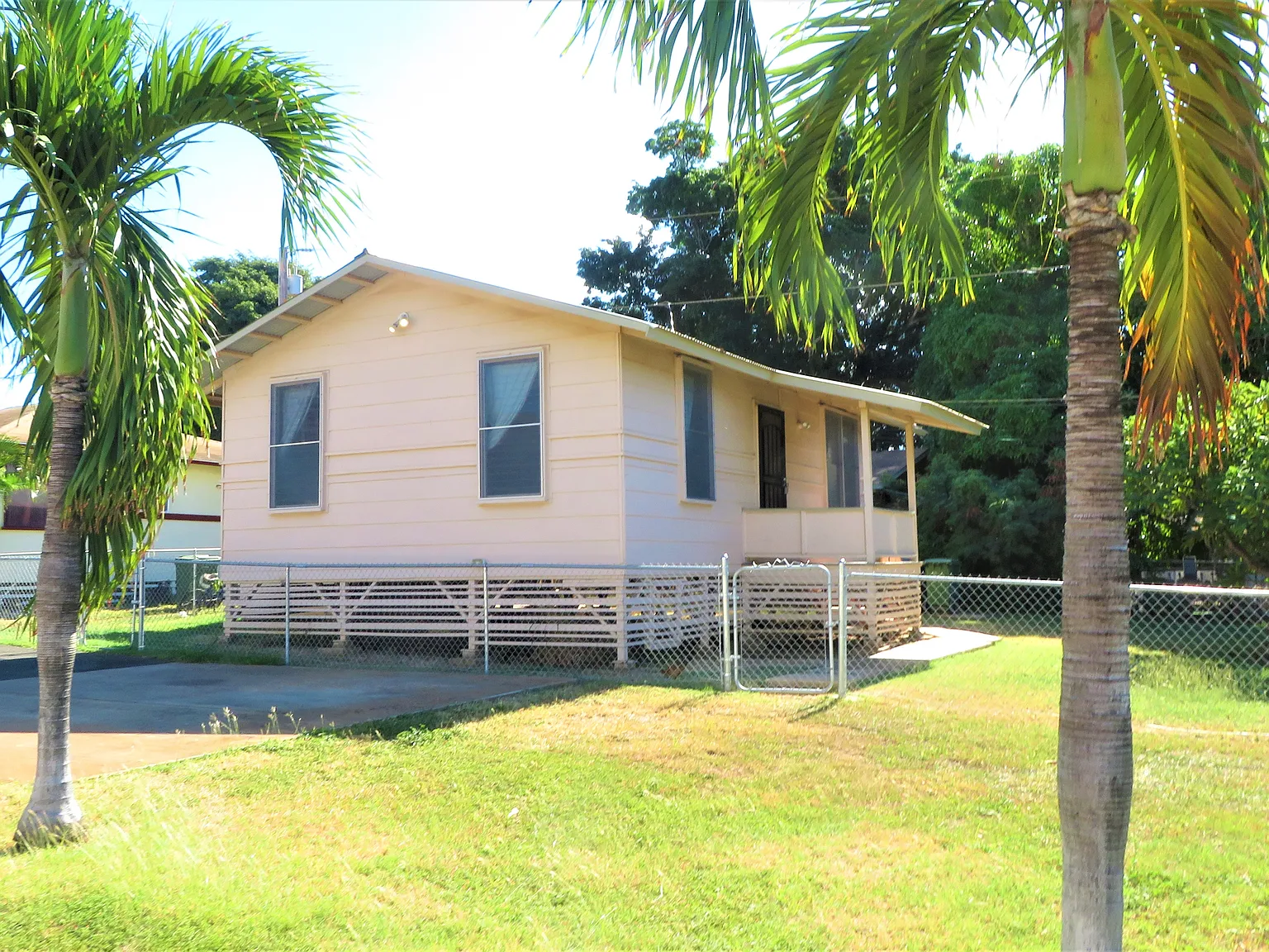 2 Bedroom/1 Bath House — Photo 1