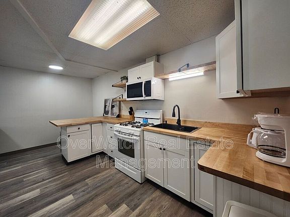 3rd image of 3149 Raspberry Rd APT 9