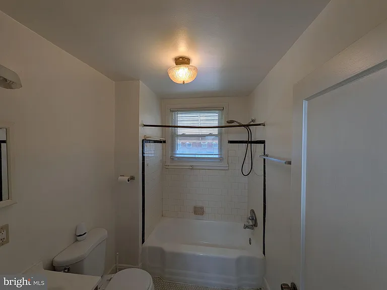 3018 Larue Sq E — Photo 51