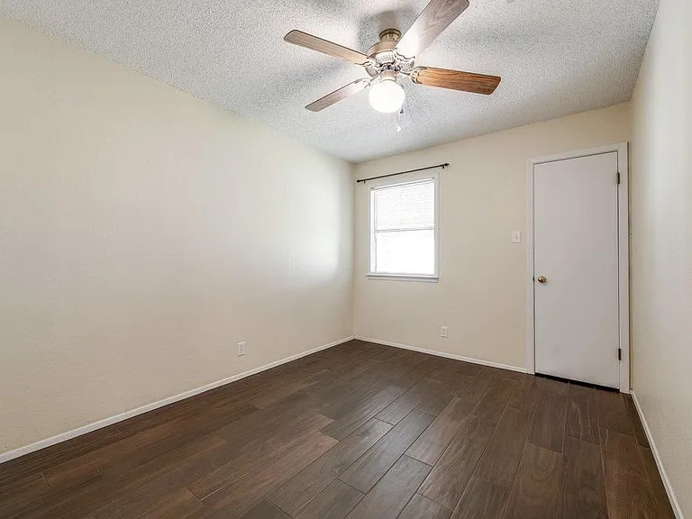 13204 Rampart St — Photo 18
