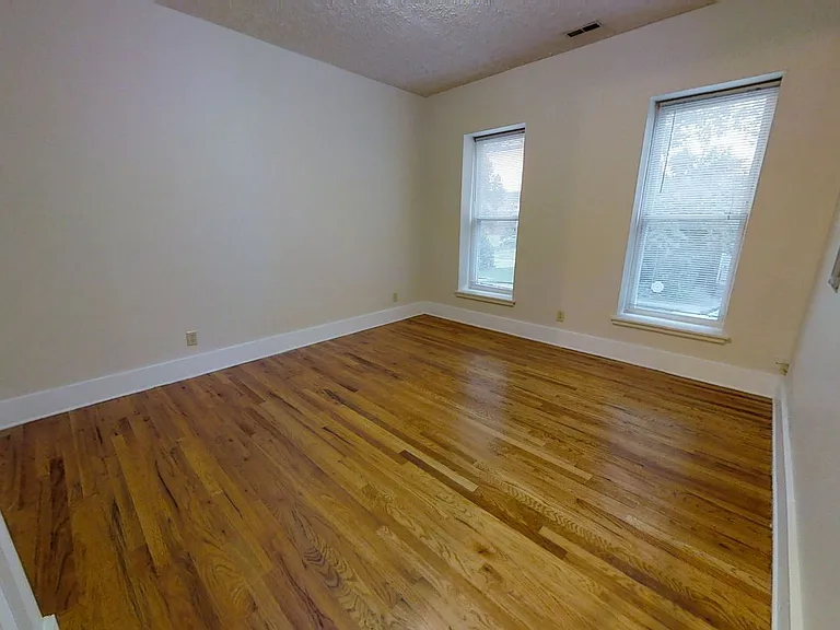 45 1/2 Euclid Ave #F — Photo 7