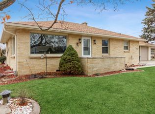 601 W State St, Burlington, WI 53105