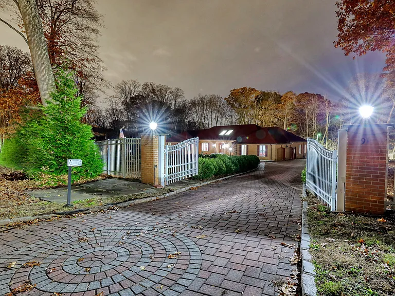 91 Chestnut Ridge Rd — Photo 43