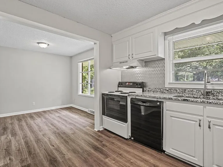 154 Forest Dr — Photo 20