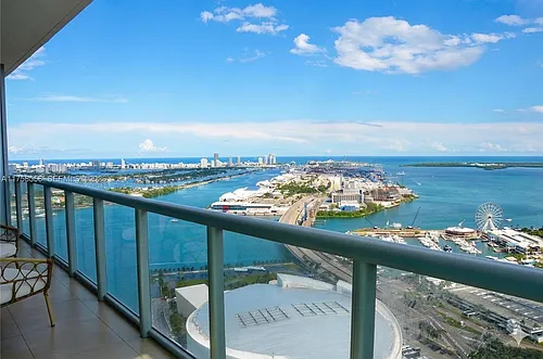 888 Biscayne Blvd #4701 Photo 1