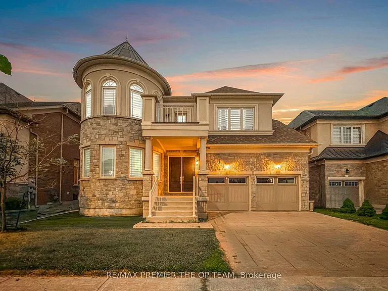 60 Chesney Cres — Photo 2