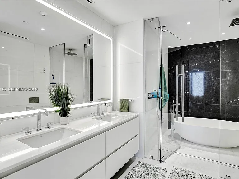 300 Biscayne Boulevard Way #2106W — Photo 23
