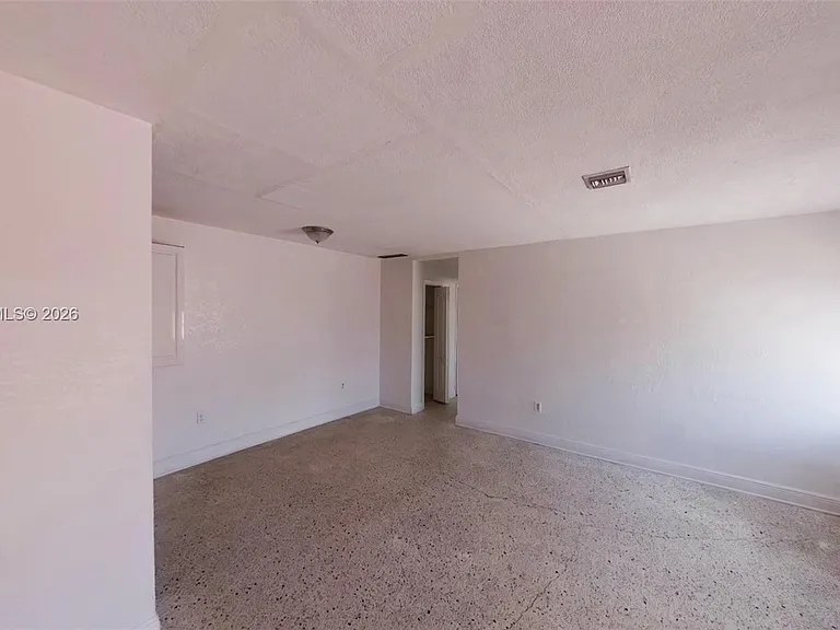2712 W 10th Ave #5 — Photo 1
