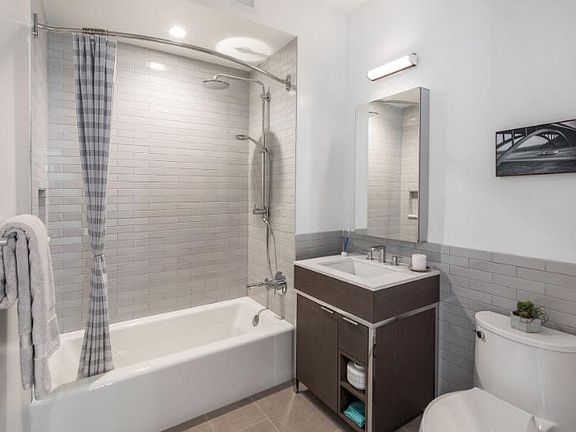 5th image of 225 E 39th St #225