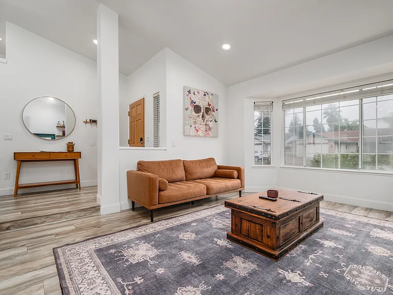 9161 Kneeland Ct — Photo 48