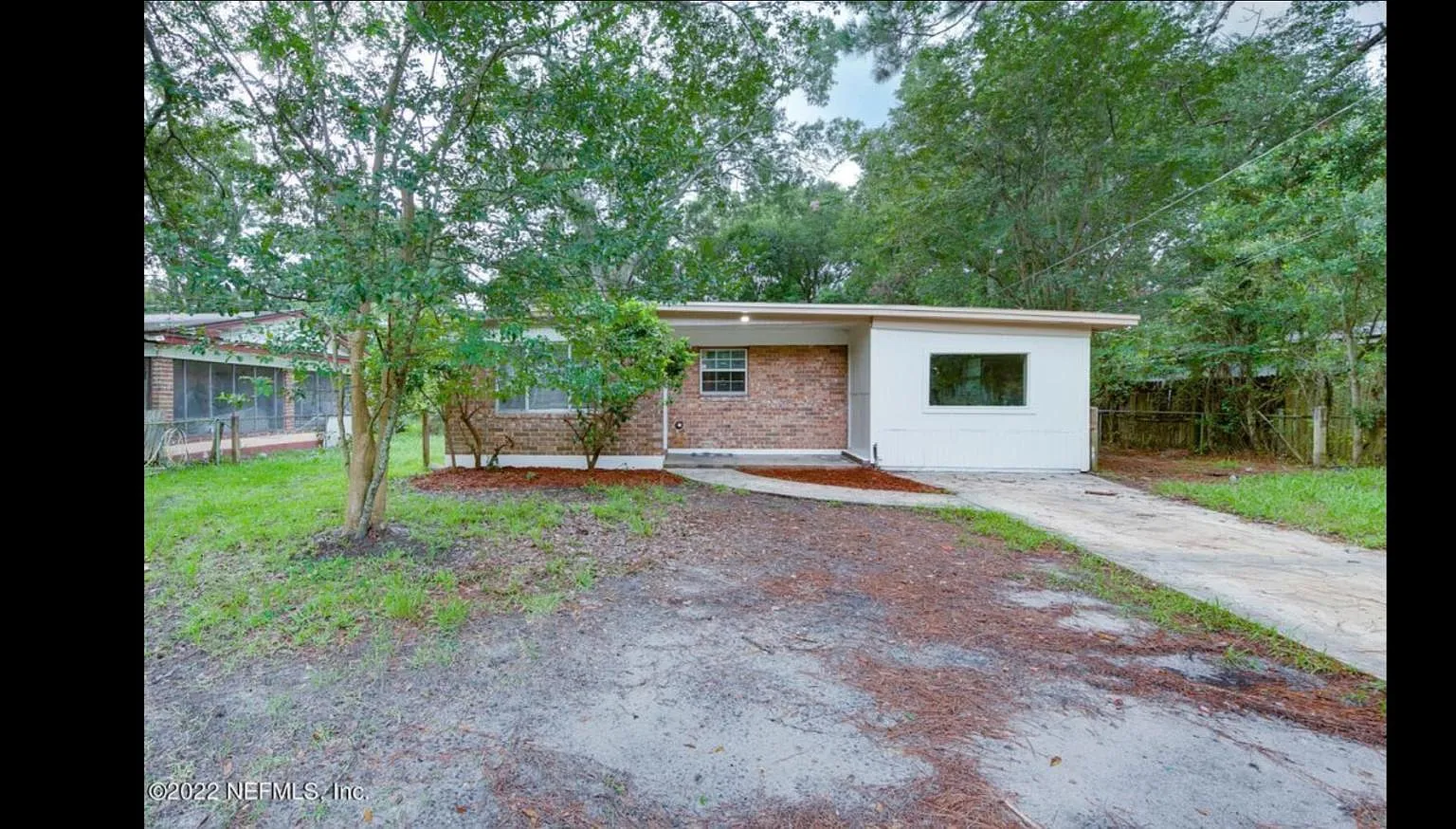 3 bed, 1.5 bath, 1269 sqft, $1,700 — Photo 1