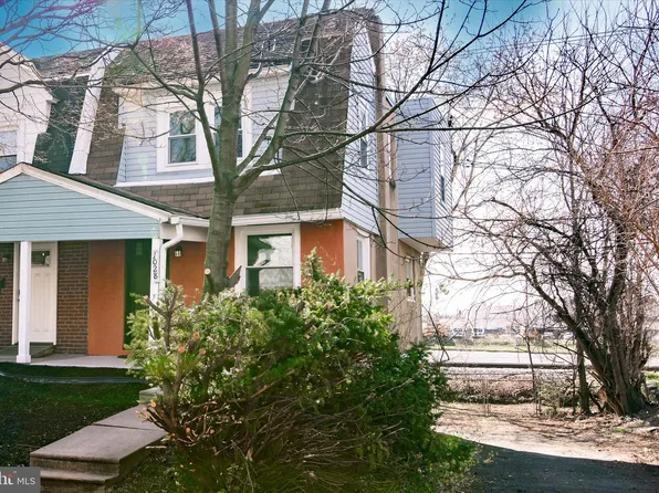 1028 Hansen Pl, Collingdale, PA 19023