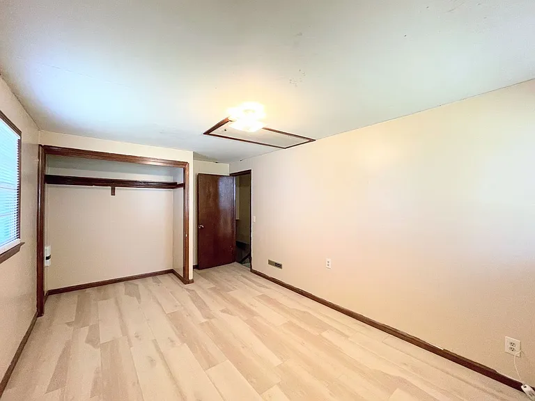 1427 N Harding Ave — Photo 17