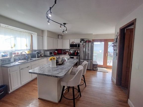 3rd image of 2317 E Caro Rd