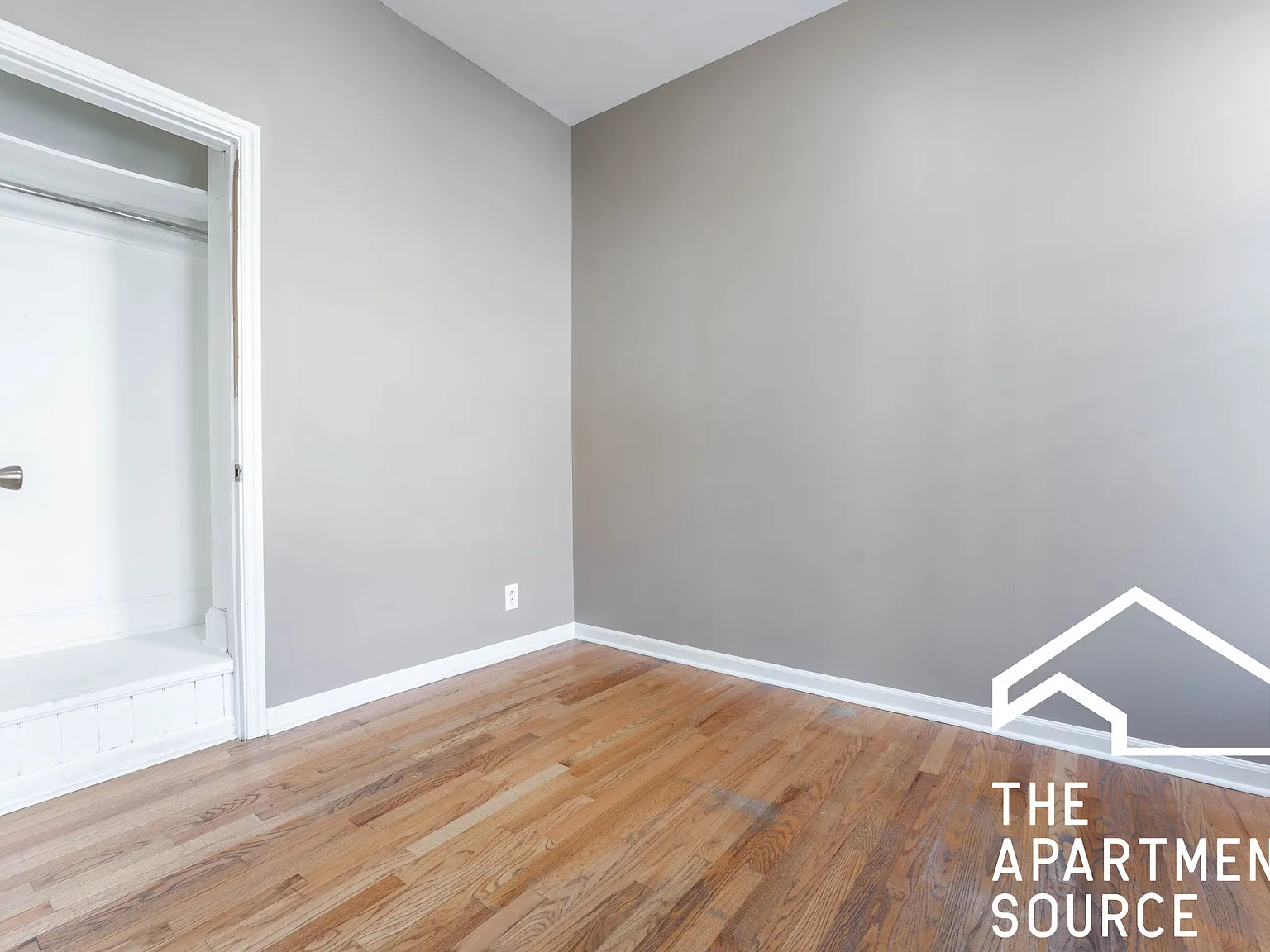 2 bed, 1300 sqft, $3,100 — Photo 4