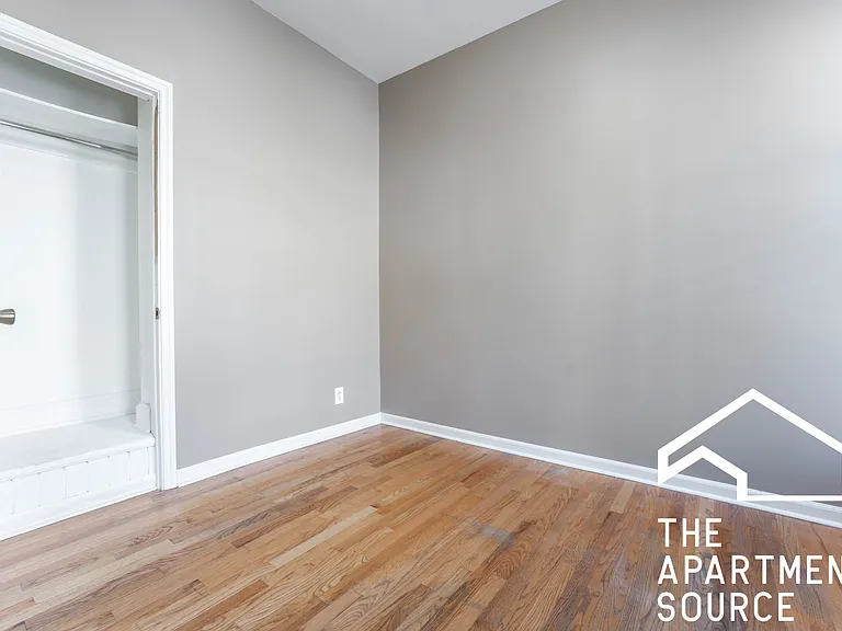907 W Belmont Ave #2F — Photo 4