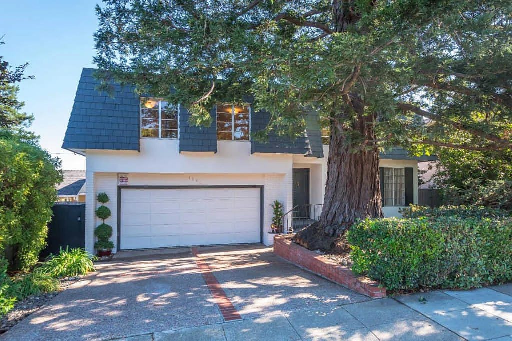 1241 Alameda De Las Pulgas photo 1