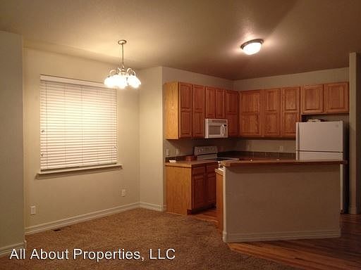 3rd image of 3620 Palermo Ave
