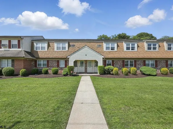 69A Oxford Vlg #69A, Egg Harbor Township, NJ 08234