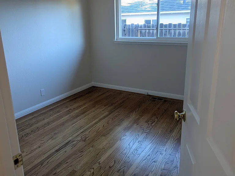 1532 Samedra St — Photo 5