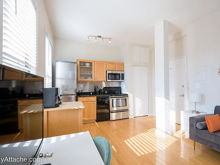 1822 15th St NW #301 — Photo 5