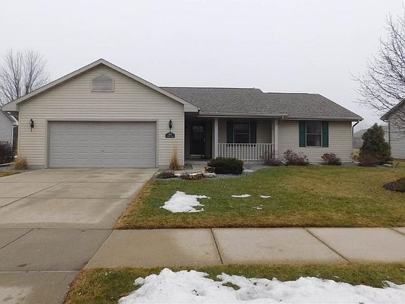 2nd image of 3831 Sandhill Dr