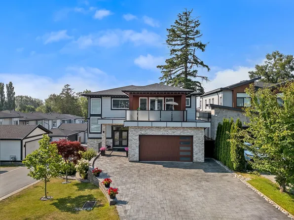 20574 71st Ave, Langley, BC V2Y 3J9