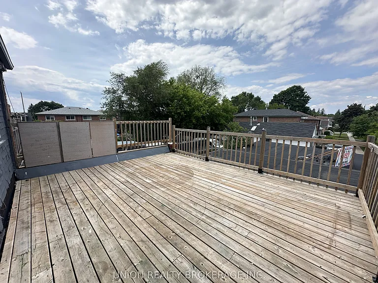 582 Danforth Rd — Photo 11