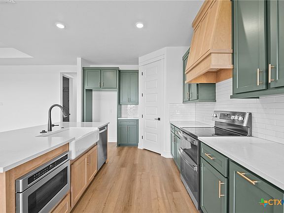 4th image of 4023 Prairie Dr