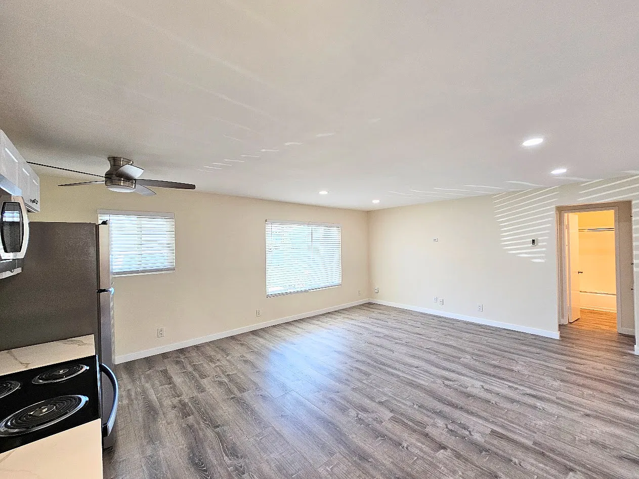 1 bed, 728 sqft, $2,395 — Photo 4