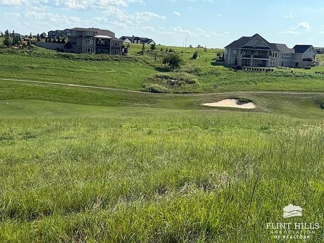 2nd image of 5105 Macleod Dr