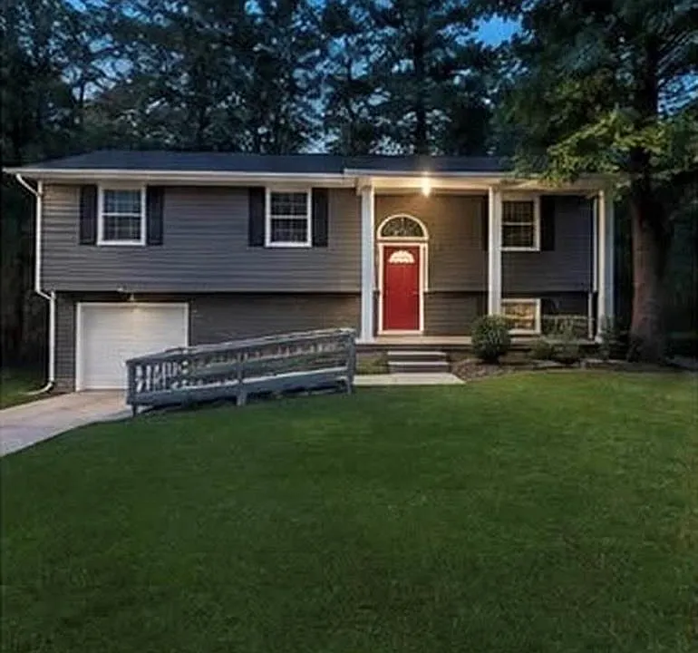 2153 Cherokee Valley Cir
