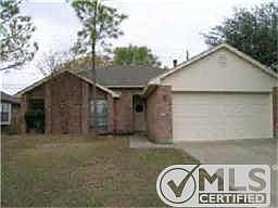 2nd image of 806 Simon Dr
