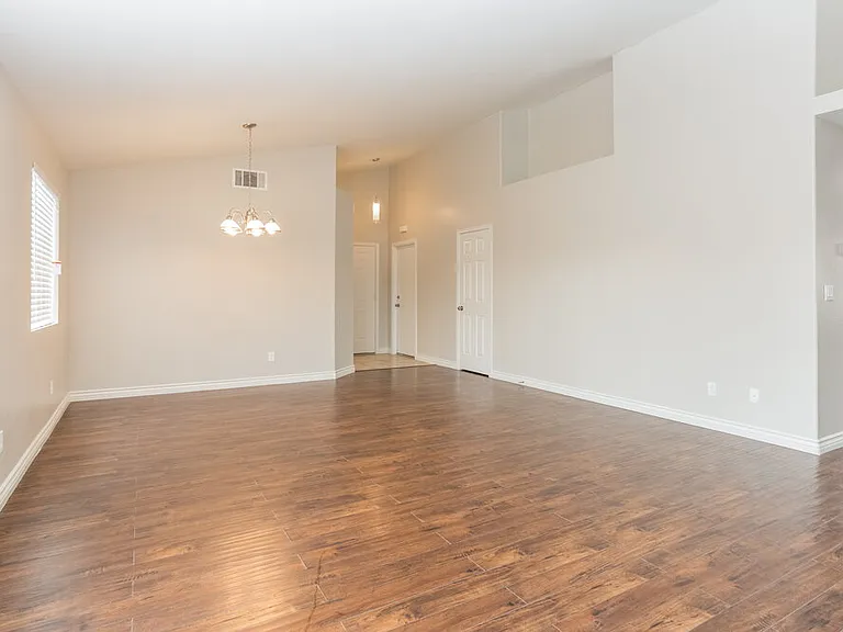 4565 Savin Cir — Photo 3