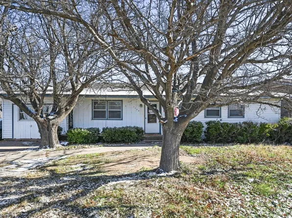 1220 Avenue L, Ralls, TX 79357