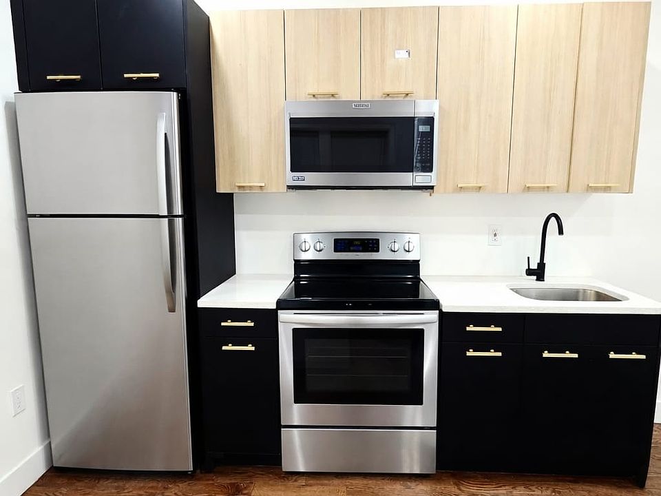 1st image of 377 Danforth Ave #2A