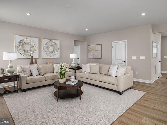5th image of 101 Firenze Ct